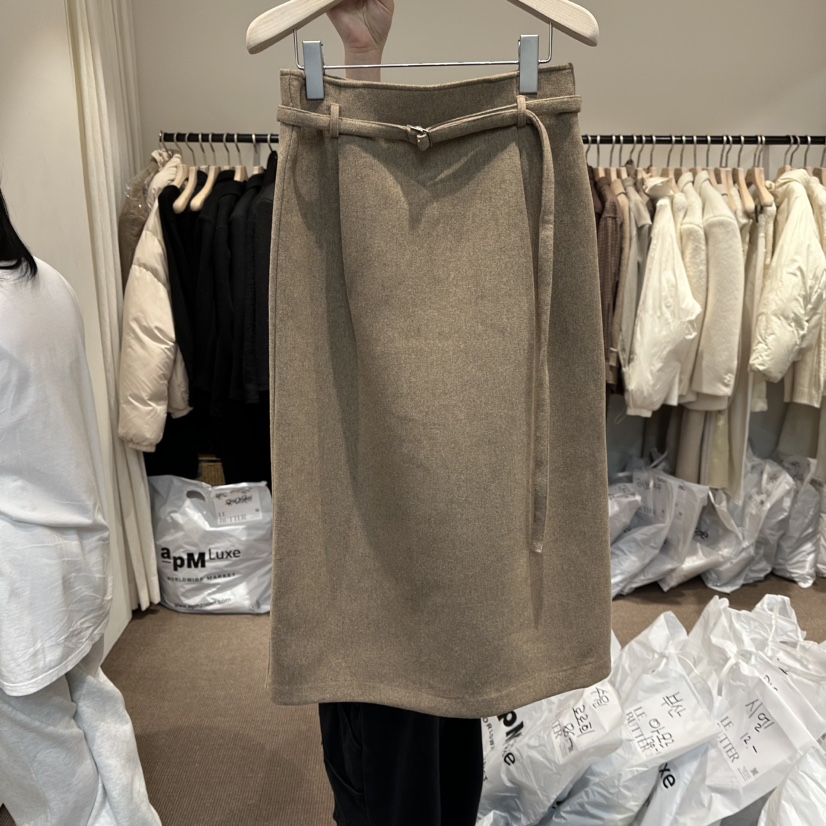 LE BUTTER韓國代購㊣女士新款職業休閑推薦時尚人氣長裙系帶LE BUTTER長裙圖色1