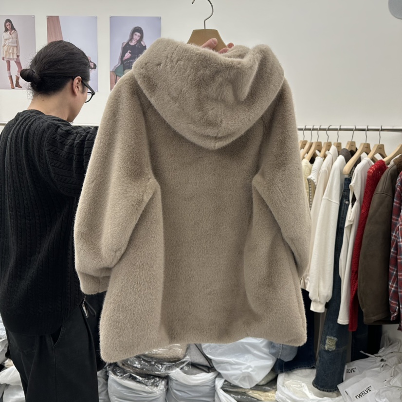 TWELVE韓國直郵㊣女士新品時尚熱賣職業短款大衣皮草貂皮連帽TWELVE短款大衣