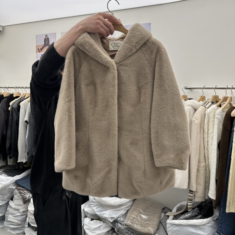 TWELVE韓國直郵㊣女士新品時尚熱賣職業短款大衣皮草貂皮連帽TWELVE短款大衣圖色1