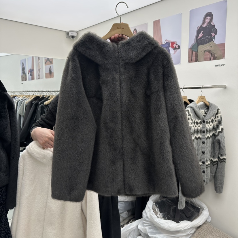 TWELVE韓國代購㊣女裝新款熱賣推薦短款大衣連帽衫拉鏈貂絨TWELVE短款大衣圖色3墨色