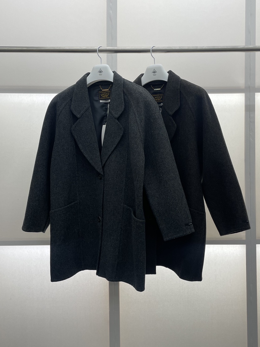 MILUI東大門㊣實拍女裝新品熱賣職業真品人氣休閑中長款大衣MILUI中長款大衣圖色2左二色