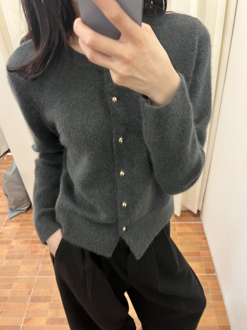 LOGON韓國直郵㊣女裝新款25秋冬職業推薦時尚熱賣針織衫浣熊LOGON針織衫