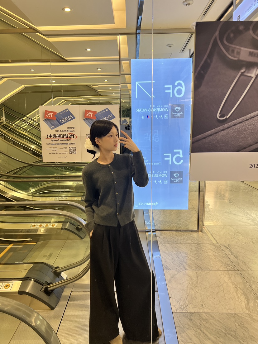 LOGON韓國直郵㊣女裝新款25秋冬職業推薦時尚熱賣針織衫浣熊LOGON針織衫