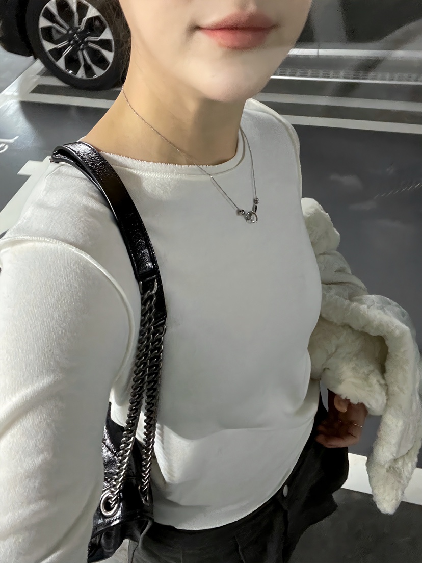 GLITTER東大門㊣實拍女裝新品25秋冬職業真品人氣熱賣長袖T恤GLITTER長袖T恤