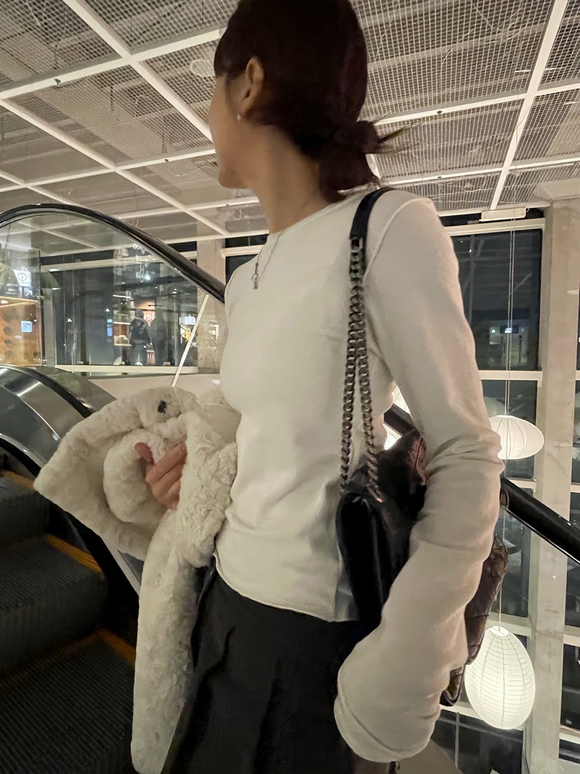 GLITTER東大門㊣實拍女裝新品25秋冬職業真品人氣熱賣長袖T恤GLITTER長袖T恤