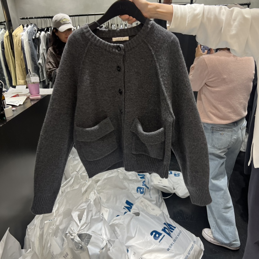 TUG東大門㊣直郵女士新品時尚真品職業熱賣推薦針織衫口袋開衫TUG針織衫圖色2