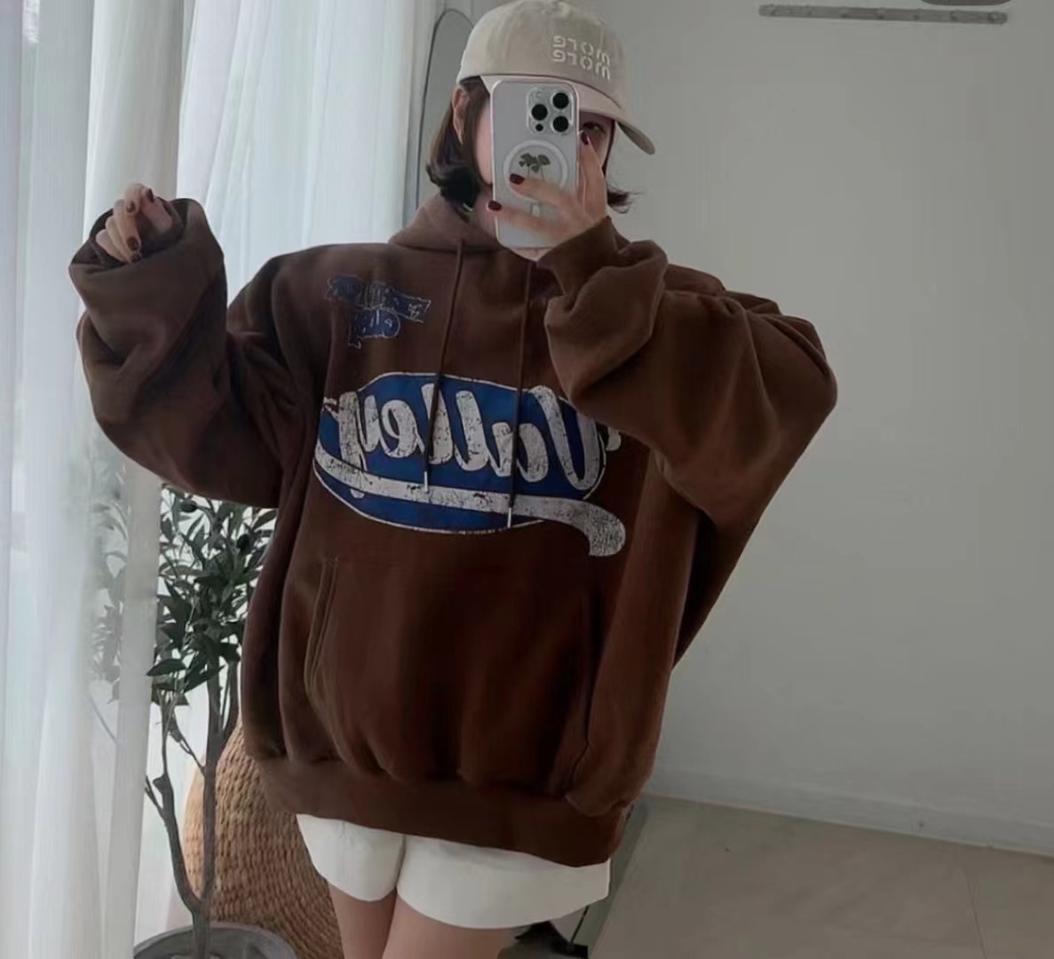 KIM Z 킴지東大門㊣直郵女裝新款時尚熱賣人氣休閑衛衣兜帽KIM Z 킴지衛衣圖色2