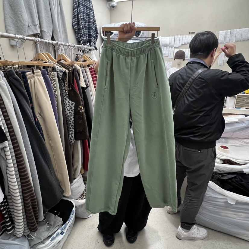 BREEZE韓國代購㊣女士新品真品25秋冬人氣推薦熱賣休閑褲繡花BREEZE休閑褲圖色3