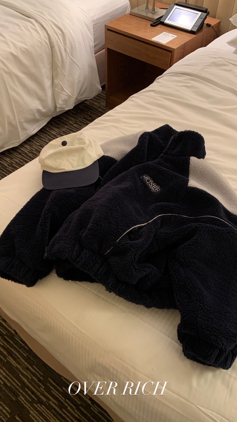 OVER RICH東大門㊣直郵女裝新款休閑熱賣時尚夾克抓絨拉鏈OVER RICH夾克