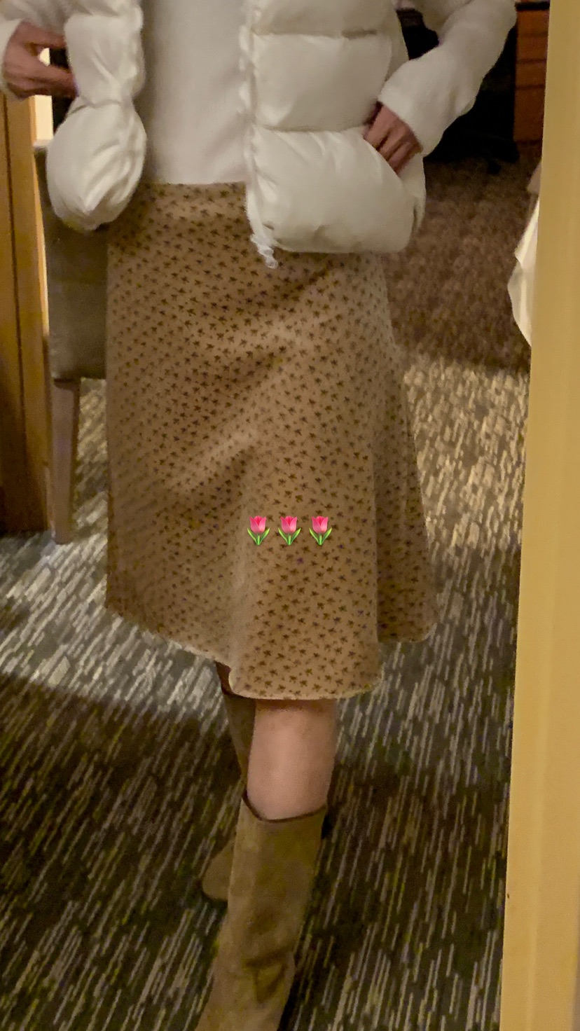 OVER RICH韓國代購㊣女士新款真品半身裙中短裙天鵝絨花朵OVER RICH半身裙/中短裙