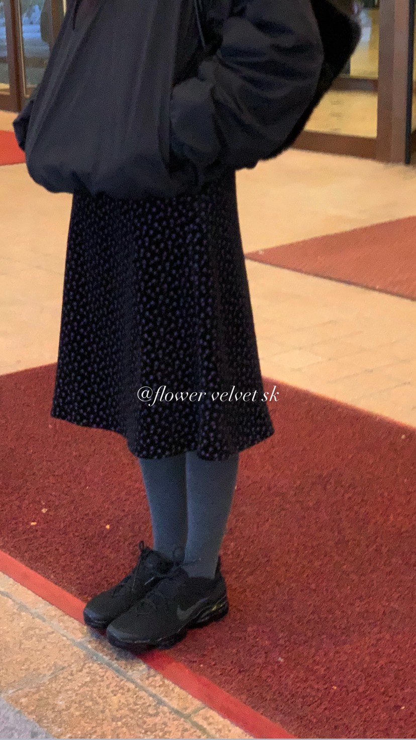 OVER RICH韓國代購㊣女士新款真品半身裙中短裙天鵝絨花朵OVER RICH半身裙/中短裙