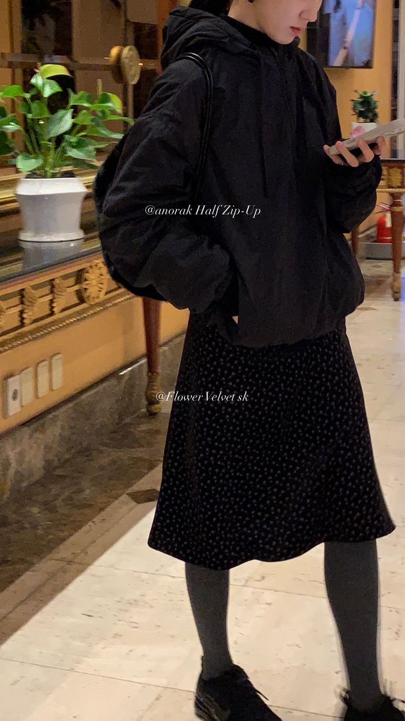 OVER RICH韓國代購㊣女士新款真品半身裙中短裙天鵝絨花朵OVER RICH半身裙/中短裙