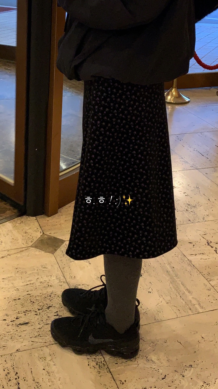 OVER RICH韓國代購㊣女士新款真品半身裙中短裙天鵝絨花朵OVER RICH半身裙/中短裙