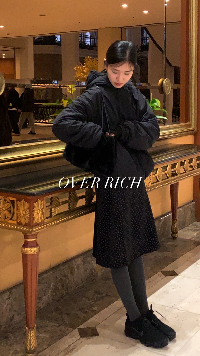 OVER RICH韓國代購㊣女士新款真品半身裙中短裙天鵝絨花朵OVER RICH半身裙/中短裙