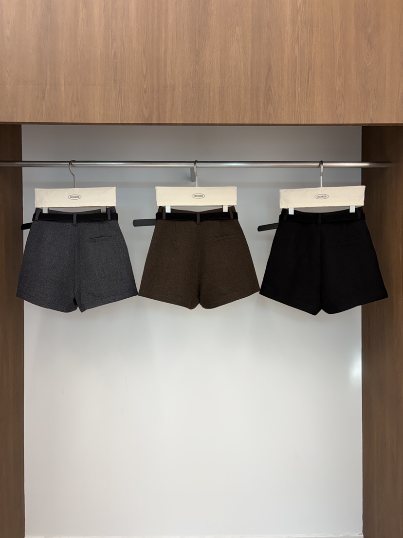 ONE MONE韓國代購㊣女士新款25秋冬熱賣時尚真品短褲包含腰帶ONE MONE短褲