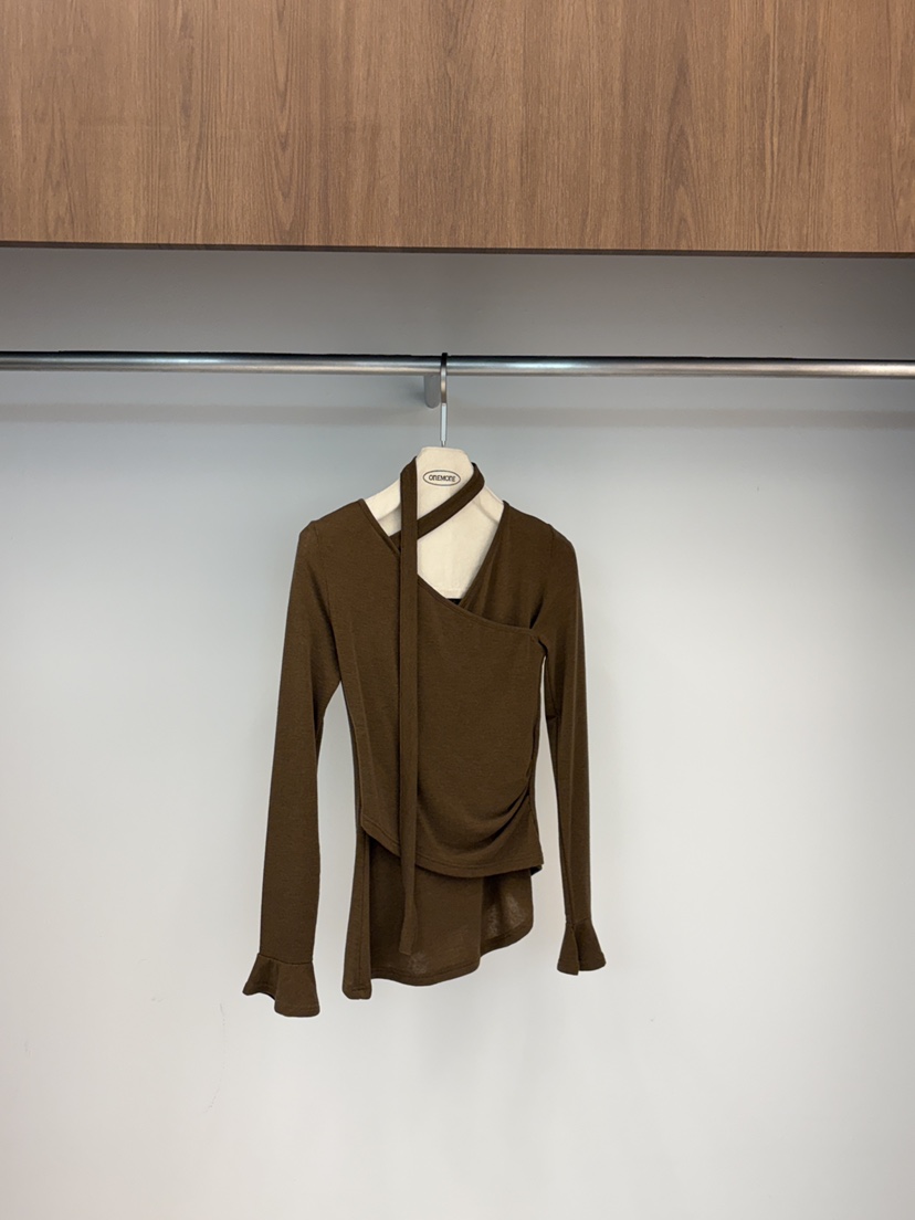 ONE MONE東大門㊣實拍女裝新款25秋冬真品時尚長袖T恤披肩ONE MONE長袖T恤圖色1