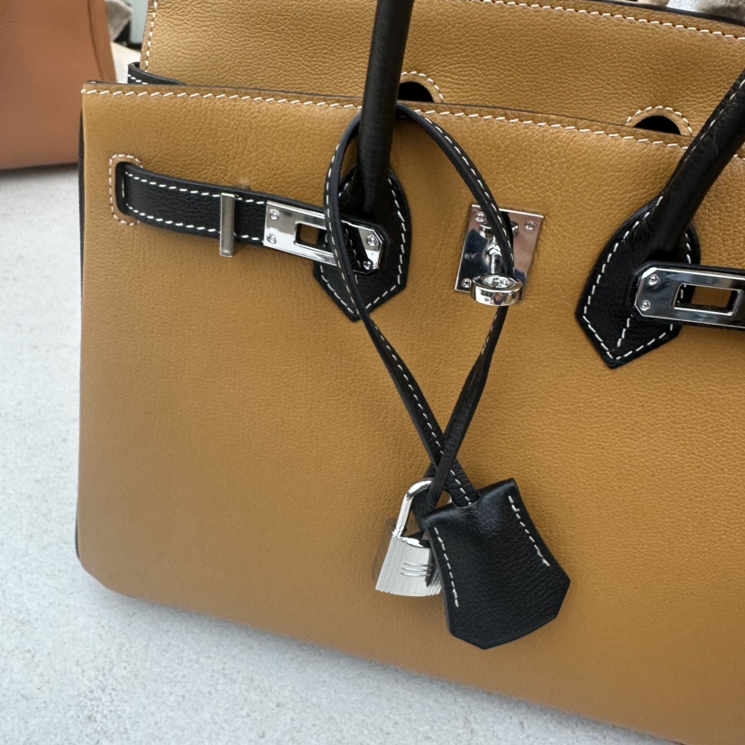 JUJU東大門㊣直郵女裝新品推薦時尚熱賣真品25秋冬手提包含飾品JUJU手提包