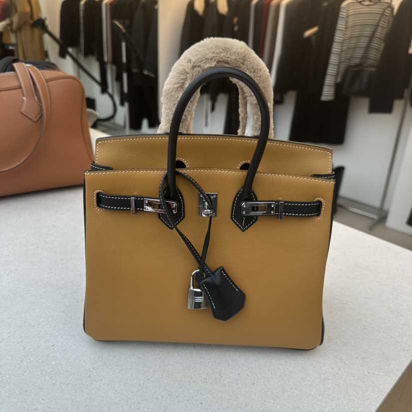 JUJU東大門㊣直郵女裝新品推薦時尚熱賣真品25秋冬手提包含飾品JUJU手提包圖色1