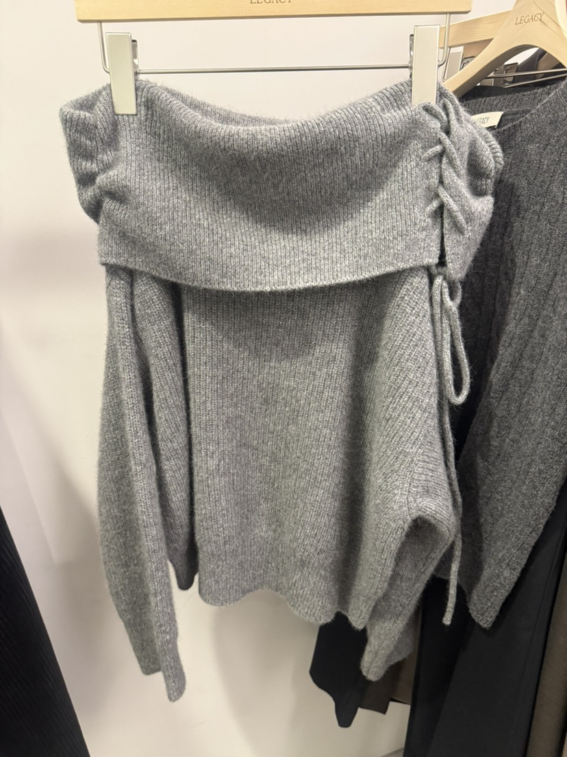 LEGACY東大門㊣代購女裝新品推薦熱賣人氣真品針織衫浣熊露肩LEGACY針織衫圖色2