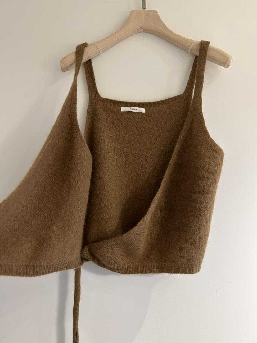 NOTICE韓國代購㊣女士新款25秋冬熱賣休閑推薦職業吊帶背心NOTICE吊帶/背心