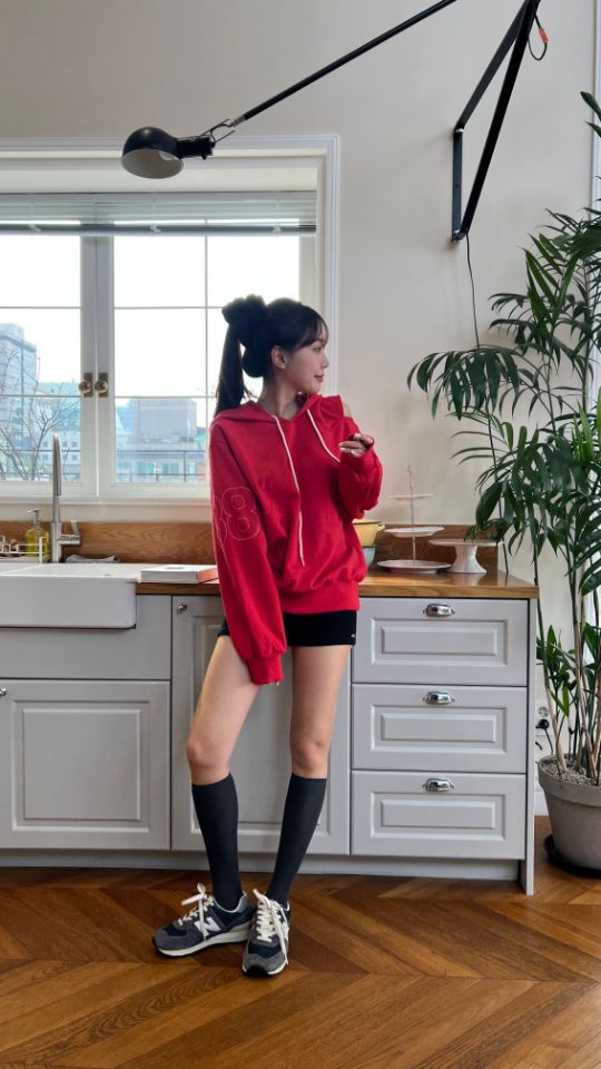 HEY/TO SEWING韓國直郵㊣女士新款休閑職業推薦熱賣衛衣刺繡BY HEY/TO SEWING衛衣