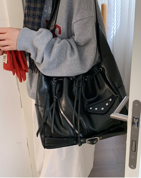 POSH BLUE東大門㊣實拍女裝新款推薦人氣職業單肩斜跨包口袋POSH BLUE單肩/斜跨包圖色2