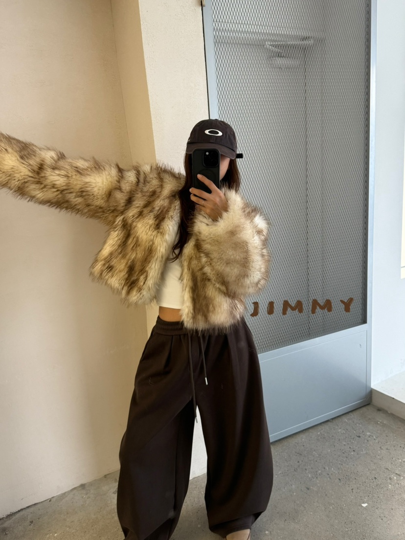 JIMMY韓國代購㊣女裝新款人氣職業時尚休閑熱賣短款大衣毛絨JIMMY/REMAKE短款大衣