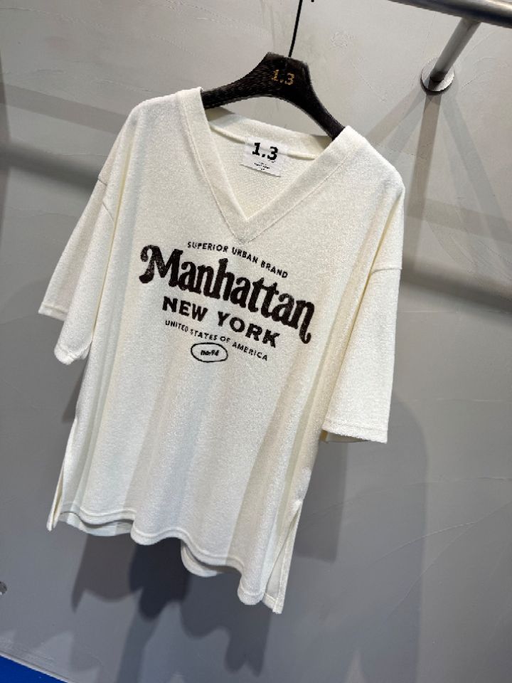 1.3韓國直郵㊣女裝新款熱賣人氣休閑25秋冬時尚職業推薦T恤1.3T恤