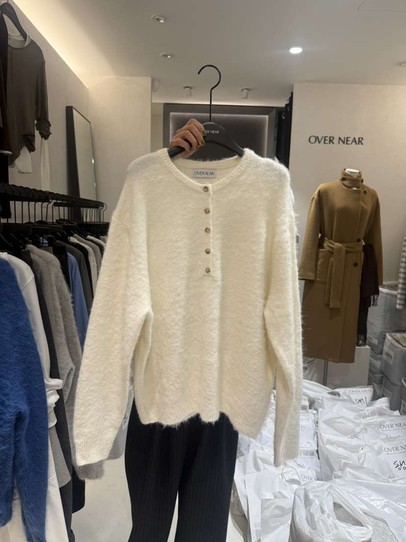 OVER NEAR東大門㊣直郵女裝新款熱賣時尚休閑針織衫不含內搭OVER NEAR針織衫圖色2