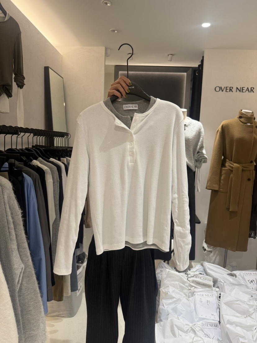 OVER NEAR韓國代購㊣女士新品熱賣人氣職業長袖T恤不含內搭OVER NEAR長袖T恤圖色1