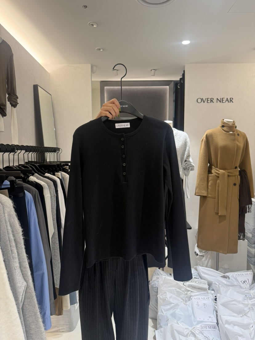 OVER NEAR韓國代購㊣女士新品熱賣人氣職業長袖T恤不含內搭OVER NEAR長袖T恤圖色3