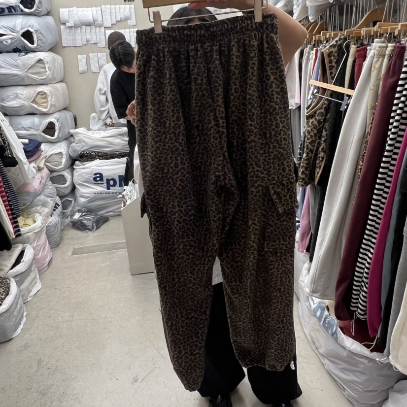 BREEZE東大門㊣代購女士新品25秋冬真品熱賣休閑褲連帽衫口袋BREEZE休閑褲