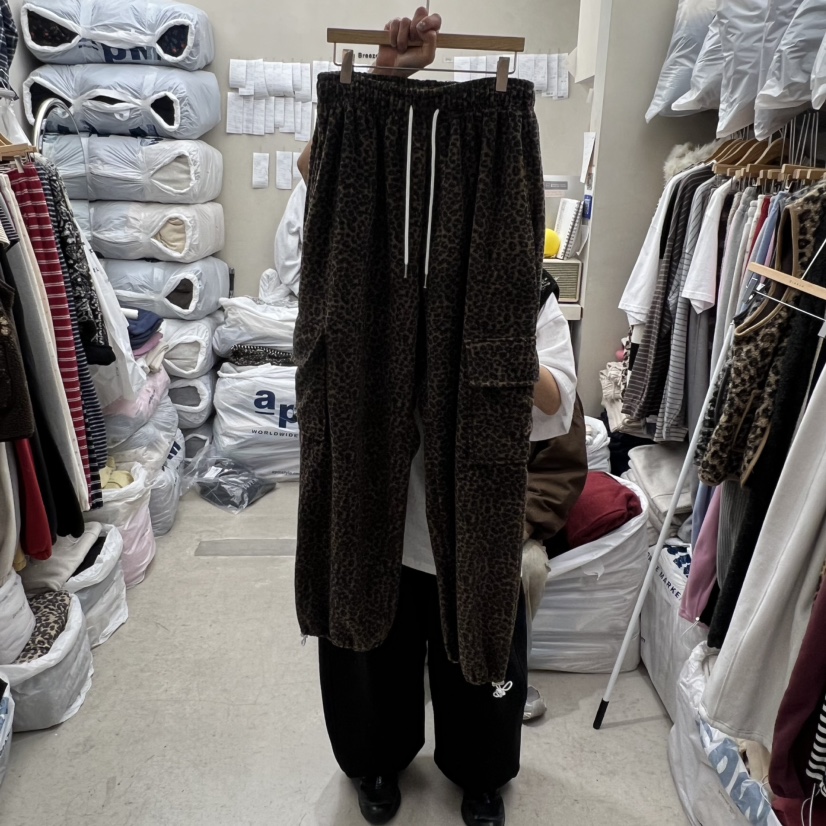 BREEZE東大門㊣代購女士新品25秋冬真品熱賣休閑褲連帽衫口袋BREEZE休閑褲圖色1