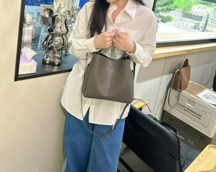 TROUVAILLE韓國直郵㊣女士新款熱賣25秋冬手拿包腋下包牛皮TROUVAILLE手拿包/腋下包