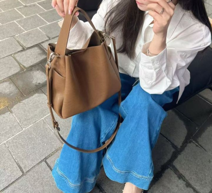 TROUVAILLE韓國直郵㊣女士新款熱賣25秋冬手拿包腋下包牛皮TROUVAILLE手拿包/腋下包