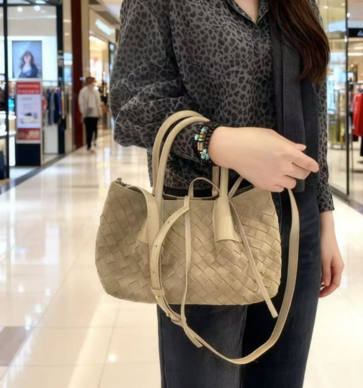 TROUVAILLE東大門㊣實拍女裝新款推薦手拿包腋下包含小包絨面革牛皮TROUVAILLE手拿包/腋下包