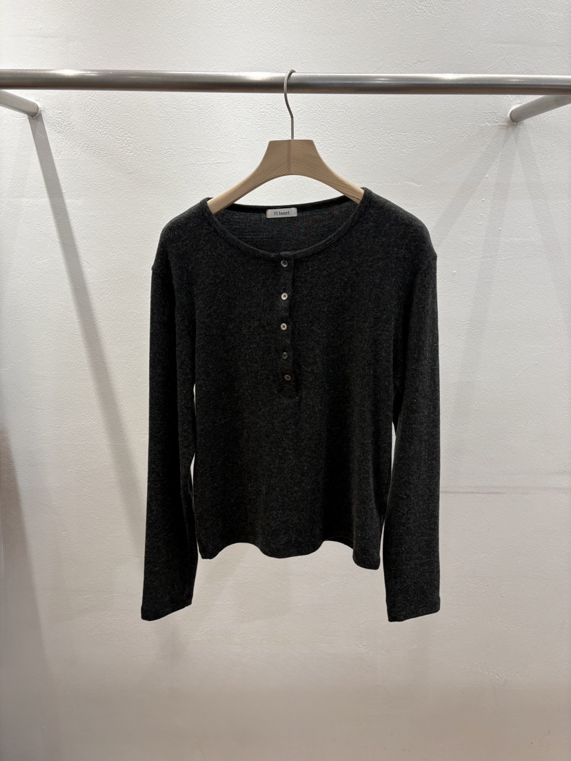 FL LANEL東大門㊣代購女裝新品人氣真品25秋冬時尚長袖T恤FL LANEL長袖T恤圖色4墨色