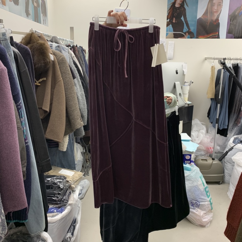 SOLD OUT東大門㊣實拍女裝新款時尚25秋冬半身裙中短裙天鵝絨SOLD OUT半身裙/中短裙圖色1