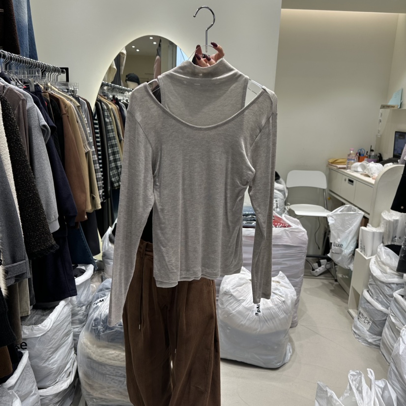 AT THE END東大門㊣直郵女士新款休閑推薦熱賣長袖T恤假兩件AT THE END長袖T恤