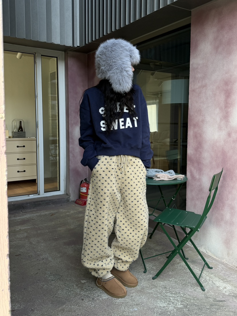 MORE THAN-P韓國代購㊣女裝新品職業熱賣時尚真品休閑衛衣MORE THAN衛衣