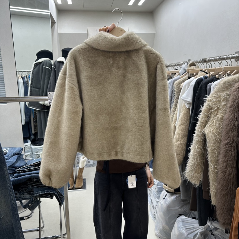 ASCEND東大門㊣直郵女士新品職業真品推薦時尚短款大衣貂皮ASCEND短款大衣