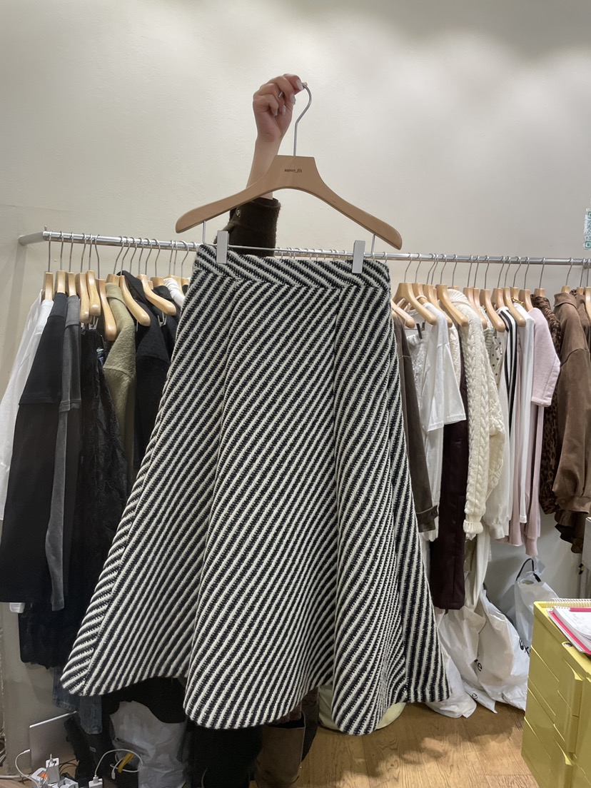 AUVERFIT東大門㊣實拍女裝新款職業時尚熱賣真品人氣休閑長裙AUVERFIT長裙圖色1