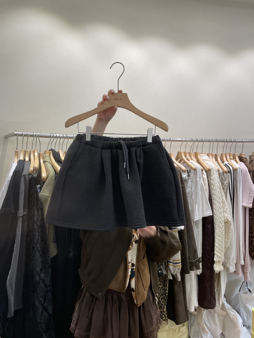 AUVERFIT東大門㊣直郵女裝新款人氣時尚推薦熱賣真品休閑短裙AUVERFIT短裙圖色2