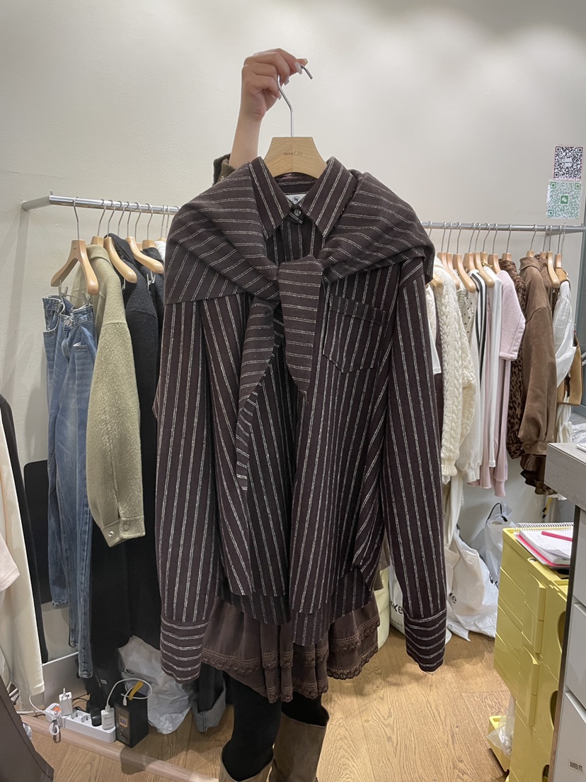 AUVERFIT東大門㊣實拍女裝新品熱賣真品職業套裝含圍巾兩件套AUVERFIT套裝圖色1