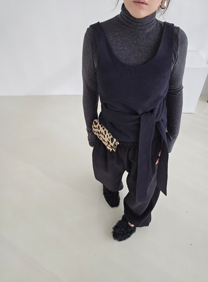 J SHOP韓國代購㊣女裝新款推薦真品時尚職業人氣25秋冬吊帶背心J_SHOP吊帶/背心