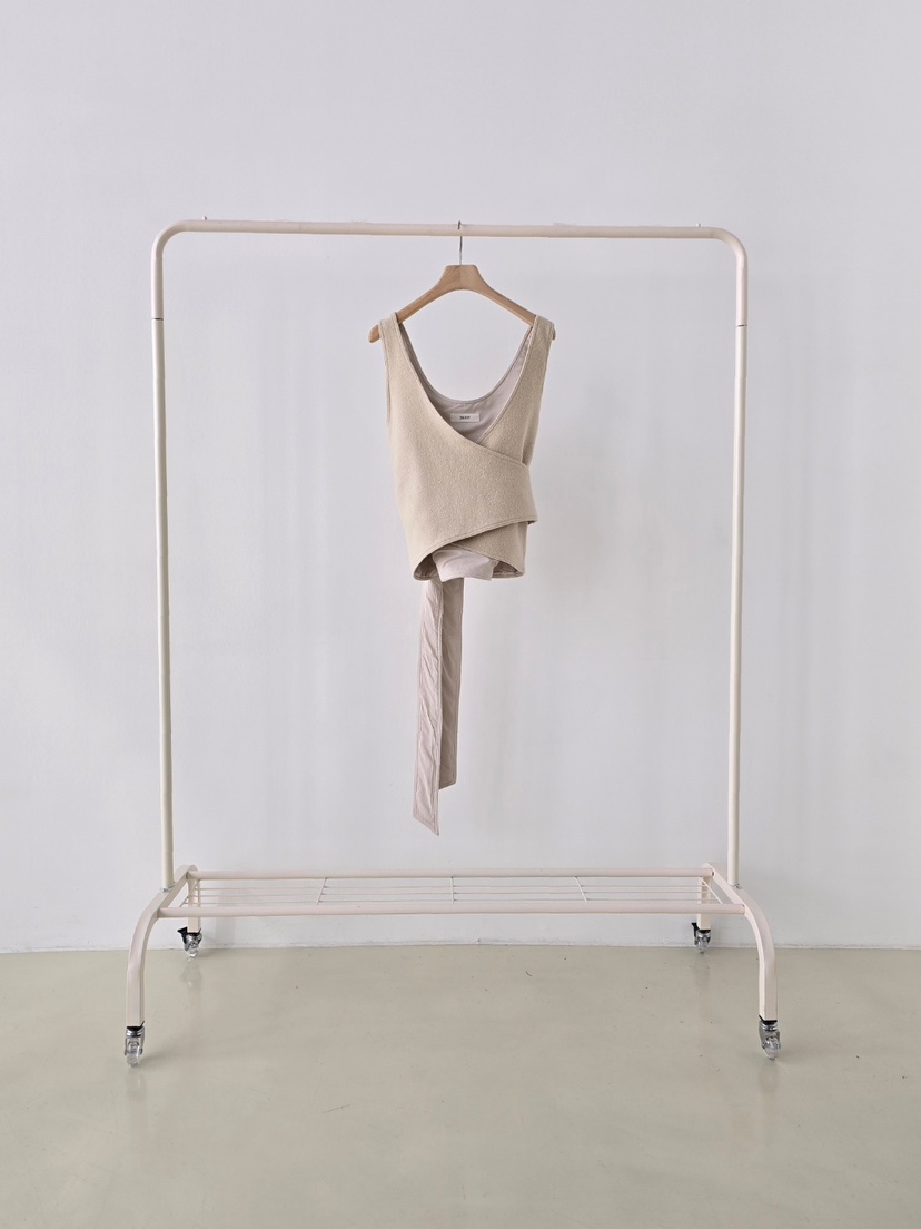 J SHOP韓國代購㊣女裝新款推薦真品時尚職業人氣25秋冬吊帶背心J_SHOP吊帶/背心圖色1