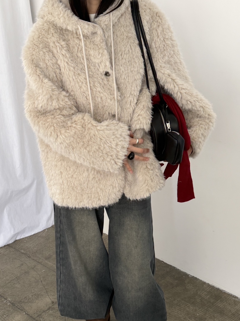 RIVER RAIN東大門㊣直郵女裝新款職業休閑25秋冬短款大衣皮草RIVER RAIN短款大衣