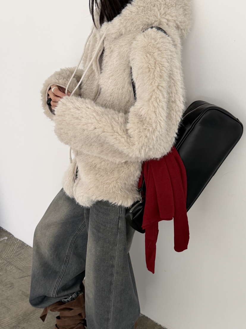 RIVER RAIN東大門㊣直郵女裝新款職業休閑25秋冬短款大衣皮草RIVER RAIN短款大衣