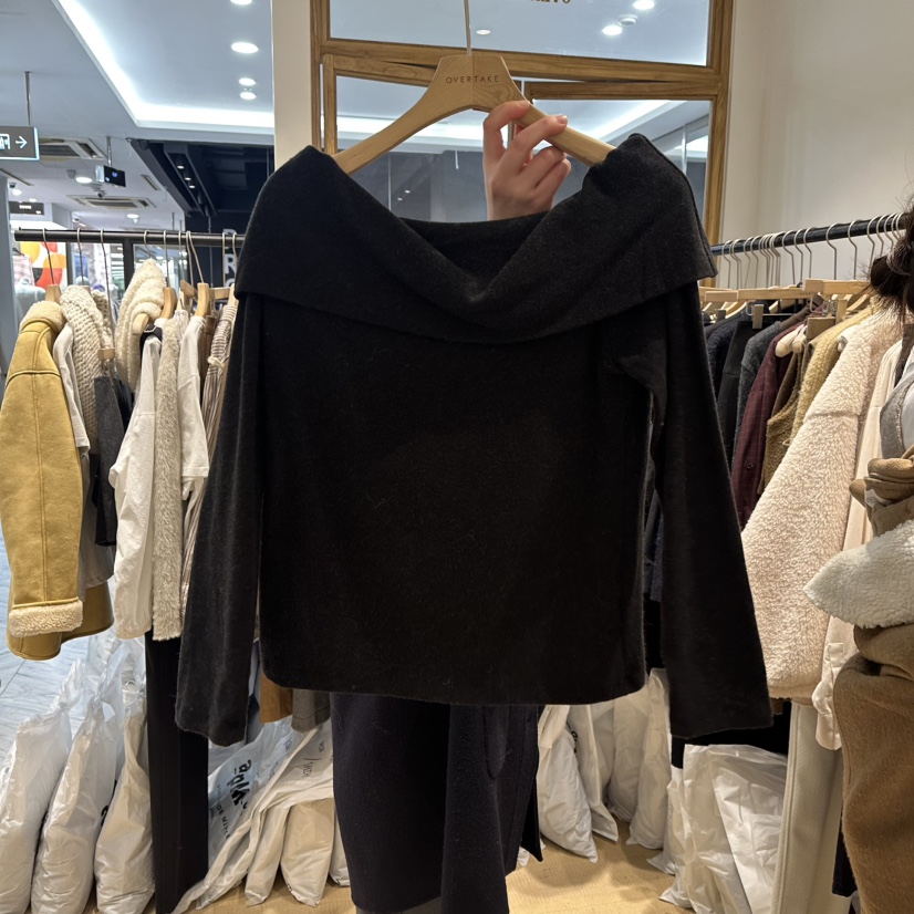 OVERTAKE東大門㊣實拍女裝新款真品熱賣休閑時尚長袖T恤露肩OVERTAKE長袖T恤圖色3