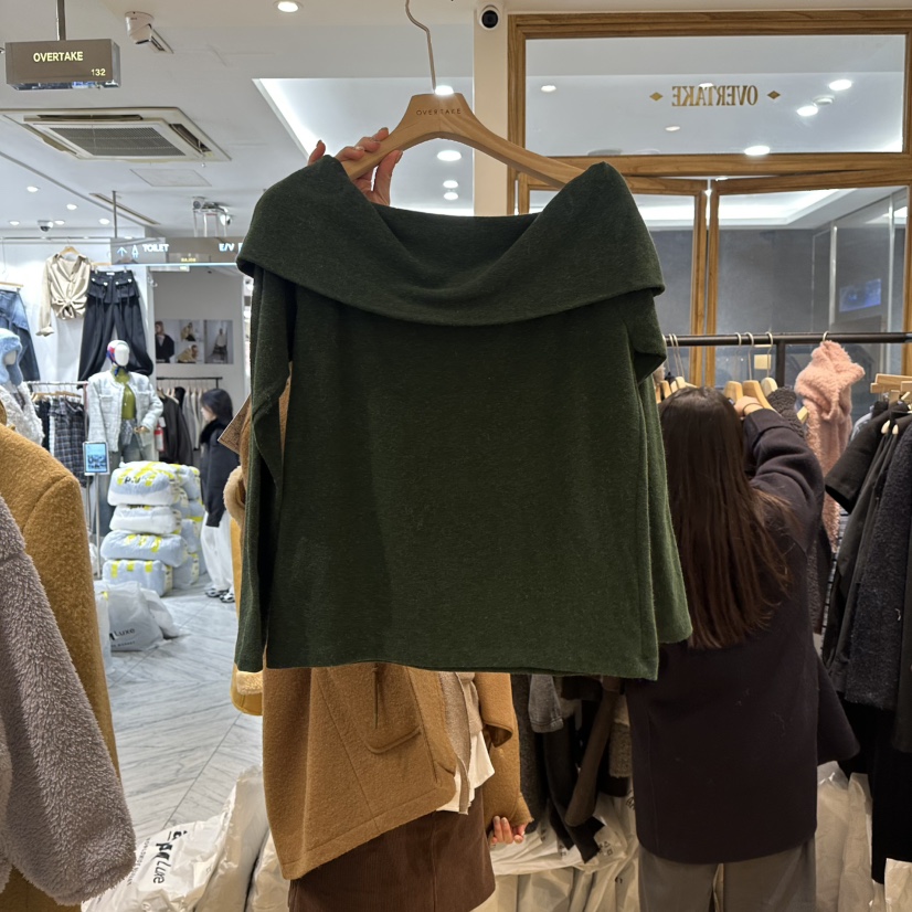 OVERTAKE東大門㊣實拍女裝新款真品熱賣休閑時尚長袖T恤露肩OVERTAKE長袖T恤圖色4